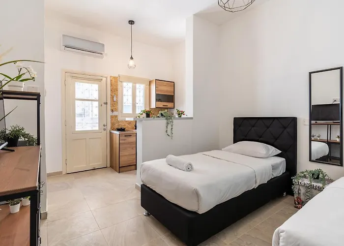 Simba In W/ Terrace ラルナカ