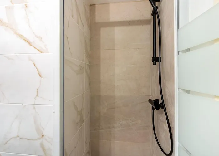 Simba In W/ Terrace Lárnaka