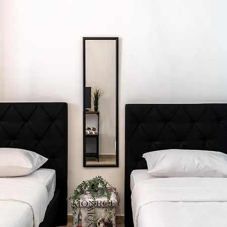 Simba In W/ Terrace Apartament *